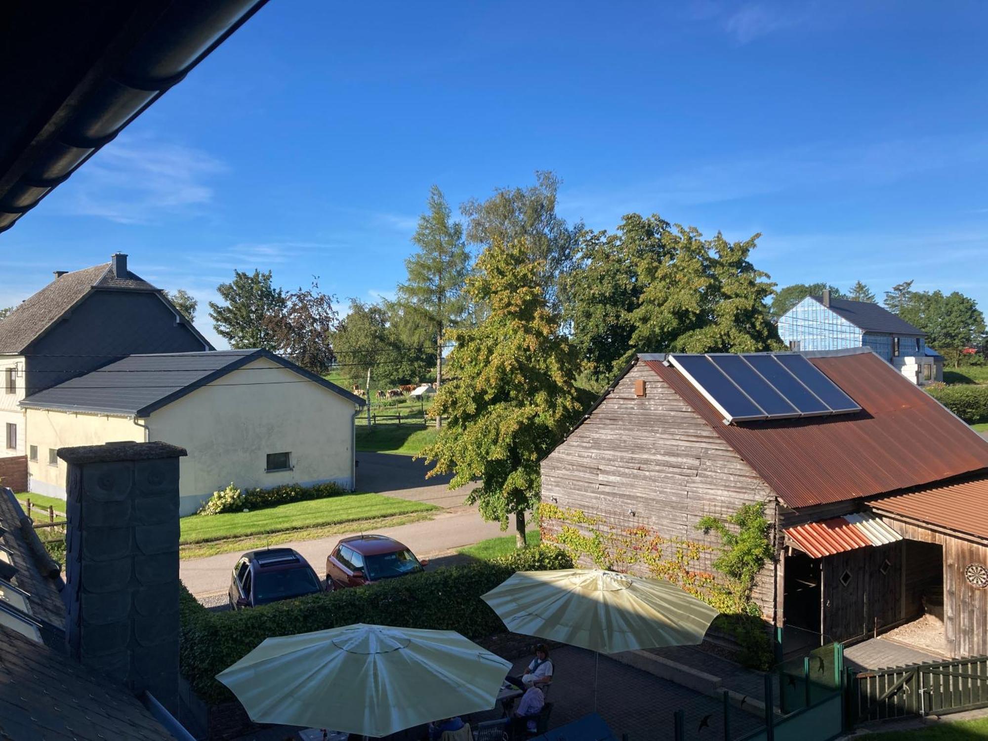 Paulis Cozy 4-Bedroom Vacation Home - With 4 Bathrooms Sun Terrace & Sauna, Nice To Hike & Bike, To Chil & Meet Büllingen Exterior foto